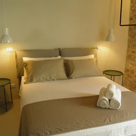 ゲストハウス Lelu Suite&rooms シラクーサ
