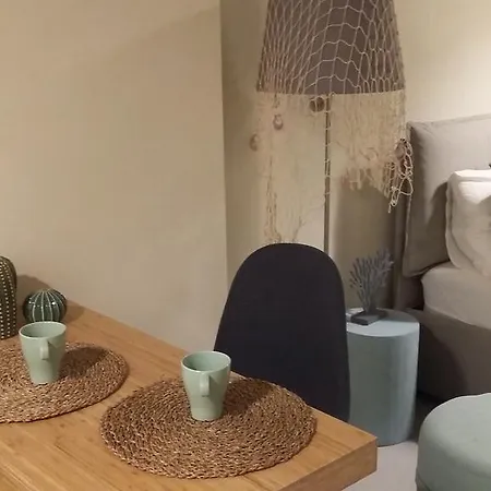 ゲストハウス Lelu Suite&rooms *