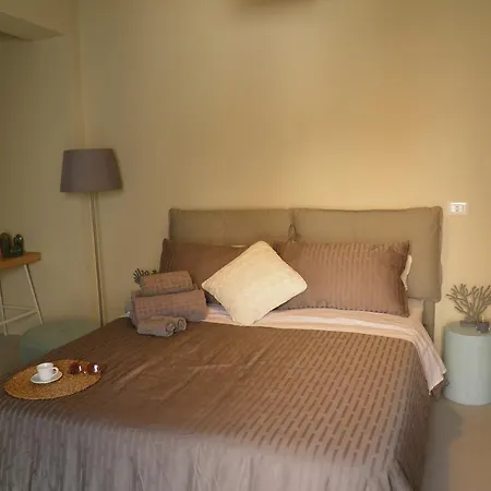 Lelu Suite&rooms Πανσιόν